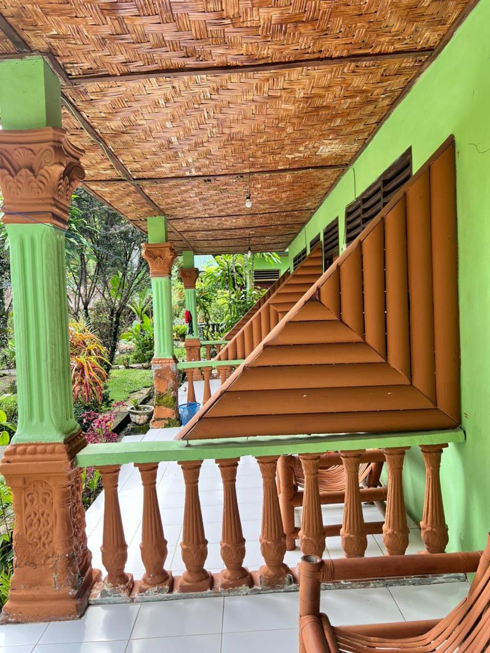 Wisma Batu Mandi Bukit Lawang Exterior foto