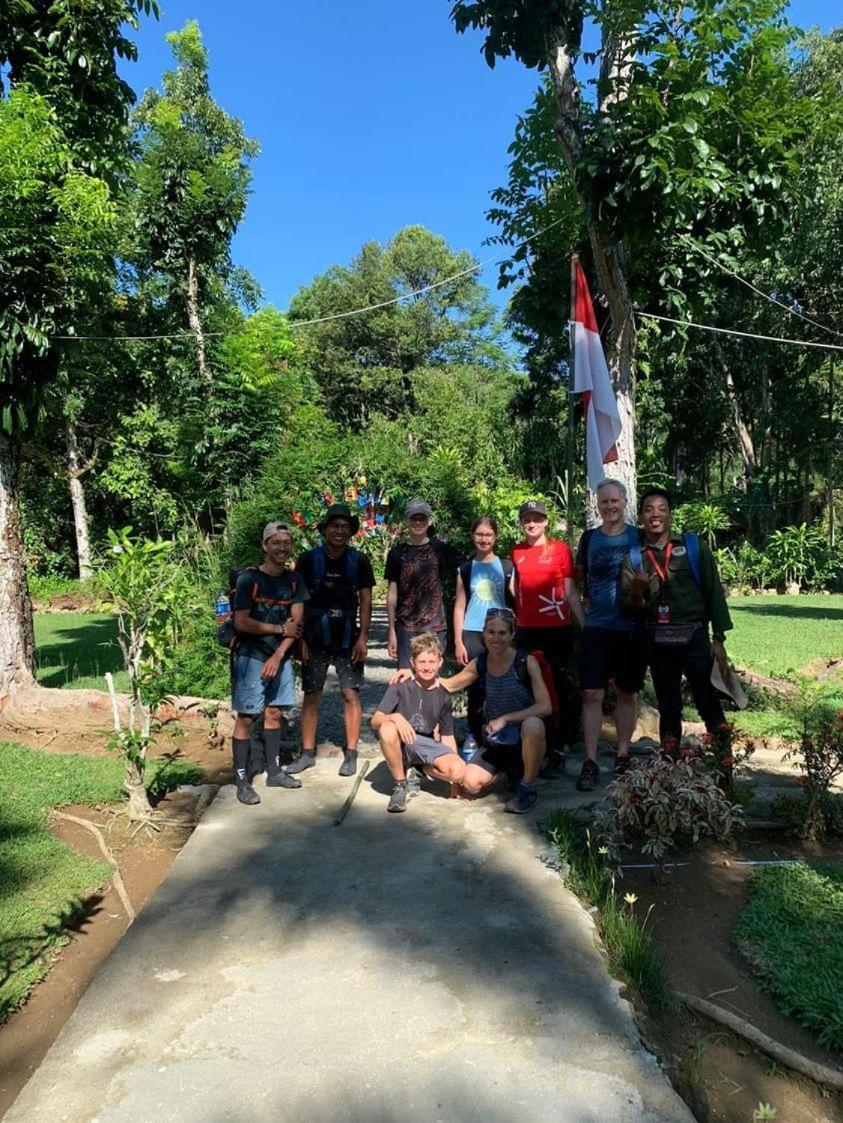 Wisma Batu Mandi Bukit Lawang Exterior foto
